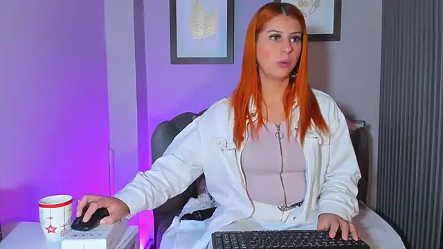 Snapshot of Nahiajhonson_ chatting on October 18, 2025, 12:51 pm Nahiajhonson online show from October 18, 2025, 12:51 pm