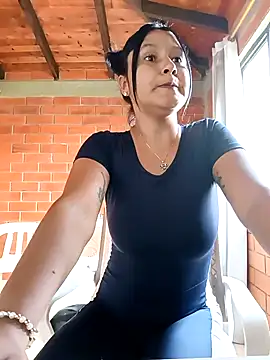 SamaraJay1 online show from January 7, 2026, 2:11 pm