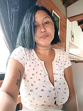 Snapshot of SamaraJay1 chatting on December 2, 2025, 3:36 pm SamaraJay1 online show from December 2, 2025, 3:36 pm