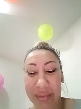 coral smitth online show from November 10, 2025, 4:12 pm