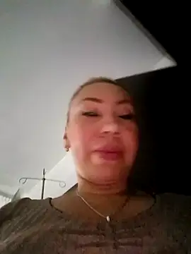 coral smitth online show from November 15, 2025, 3:05 pm