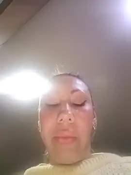 coral smitth online show from November 4, 2025, 10:35 pm