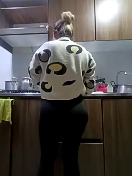 coral smitth online show from November 20, 2025, 6:19 pm