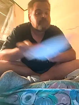 Snapshot of Ronny2510 chatting on October 1, 2025, 7:40 pm Ronny2510 online show from October 1, 2025, 7:40 pm