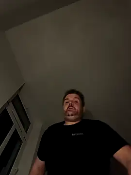 Snapshot of Ronny2510 chatting on November 20, 2025, 11:25 pm Ronny2510 online show from November 20, 2025, 11:25 pm