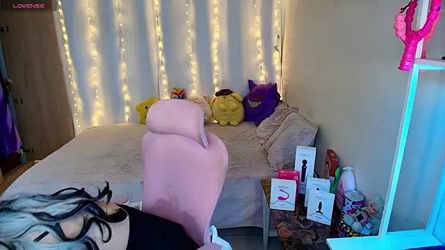 Snapshot of mily_milk_ chatting on April 3, 2026, 7:48 am mily milk online show from April 3, 2026, 7:48 am