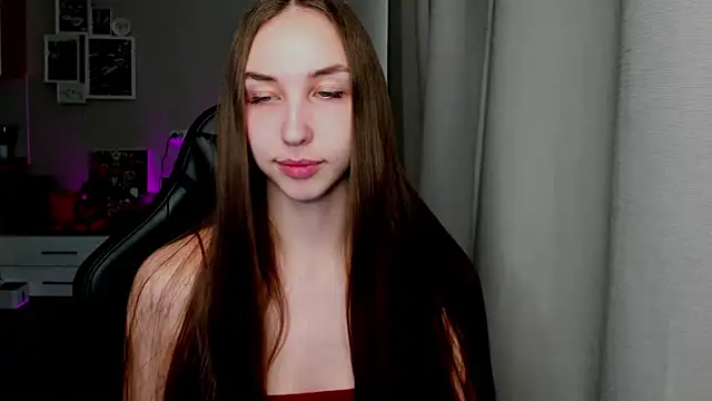 Sm0ly online show from April 29, 2026, 2:49 am