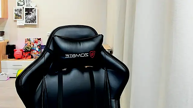 Snapshot of Sm0ly chatting on October 31, 2025, 2:19 am Sm0ly online show from October 31, 2025, 2:19 am