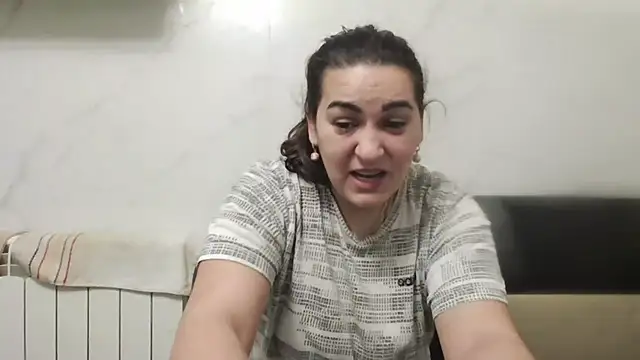 milfmomxx online show from December 21, 2025, 8:16 am