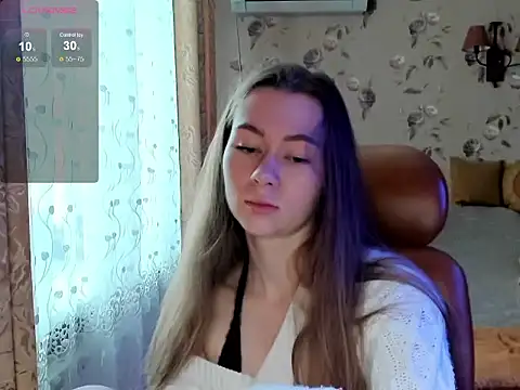 MadeleineWiliams online show from October 13, 2025, 11:56 am