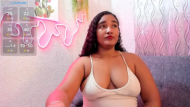 samanthaeliott22 online show from October 26, 2025, 9:37 pm