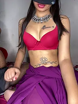 Snapshot of Suhu_love chatting on April 26, 2026, 9:39 am Suhu love online show from April 26, 2026, 9:39 am