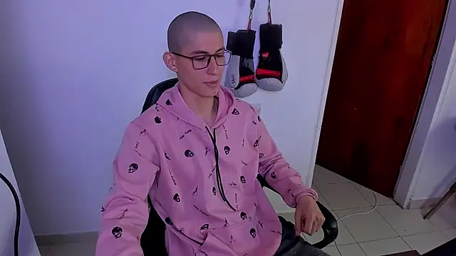 Snapshot of Jaack_str chatting on December 1, 2024, 11:42 pm Jaack str online show from December 1, 2024, 11:42 pm