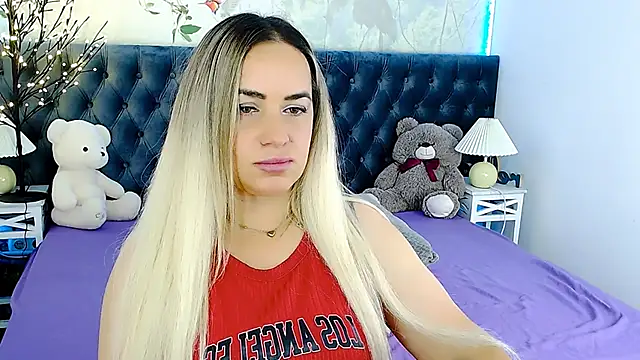 Snapshot of MilenaMiler_X chatting on October 9, 2025, 6:41 pm MilenaMiler X online show from October 9, 2025, 6:41 pm