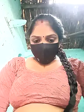 Snapshot of haymona chatting on February 12, 2026, 6:13 am haymona online show from February 12, 2026, 6:13 am