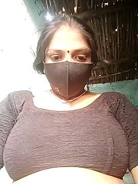 Snapshot of haymona chatting on July 4, 2026, 6:31 am haymona online show from July 4, 2026, 6:31 am