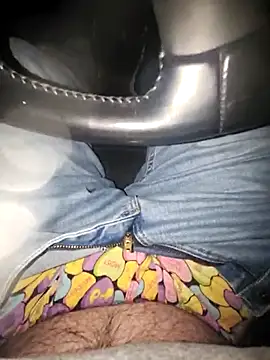 Policeman20742 online show from November 11, 2025, 7:03 am