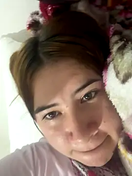 Snapshot of Mia_foxx_ chatting on December 14, 2025, 8:47 pm Mia foxx online show from December 14, 2025, 8:47 pm