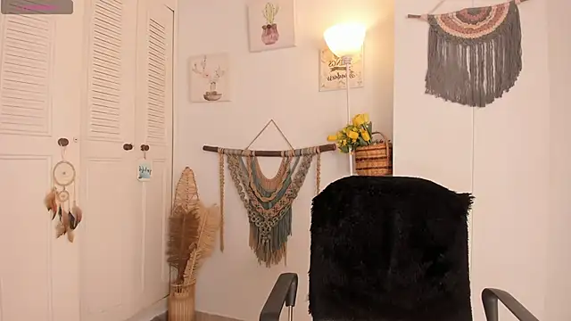 Snapshot of anaruiz_ chatting on March 14, 2026, 9:21 pm anaruiz online show from March 14, 2026, 9:21 pm