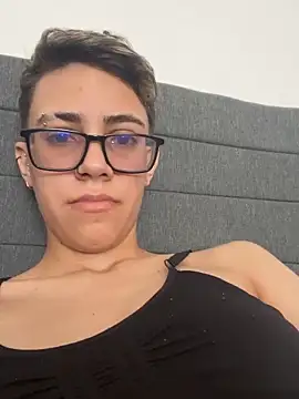 Cutie Shy  online show from February 20, 2026, 4:53 pm