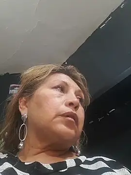 Snapshot of Kazsandraa chatting on June 3, 2026, 4:01 pm Kazsandraa online show from June 3, 2026, 4:01 pm
