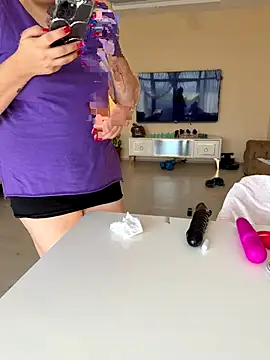 Snapshot of Soinanai chatting on November 13, 2025, 9:13 am Soinanai online show from November 13, 2025, 9:13 am