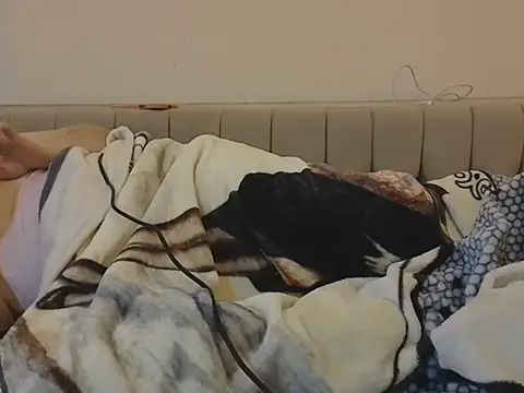 Snapshot of Soinanai chatting on December 14, 2025, 2:33 pm Soinanai online show from December 14, 2025, 2:33 pm