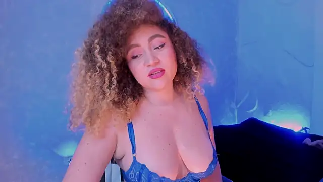 Kateryn  online show from November 4, 2025, 9:07 pm