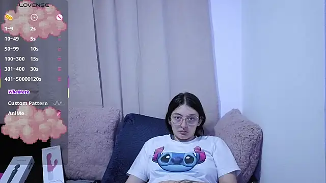 lessliee22  online show from June 19, 2026, 5:02 am