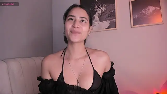 Snapshot of lara_madisson chatting on August 7, 2026, 4:51 am lara madisson online show from August 7, 2026, 4:51 am