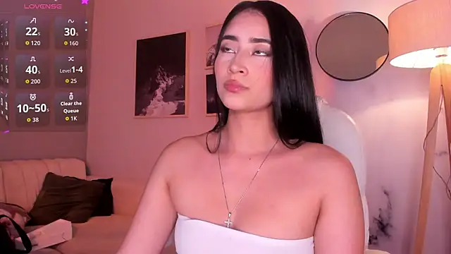 Snapshot of lara_madisson chatting on August 2, 2026, 6:34 am lara madisson online show from August 2, 2026, 6:34 am