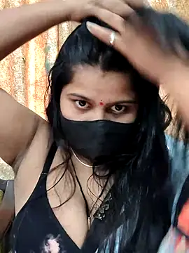 Hotty-simran online show from November 18, 2025, 4:49 am