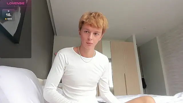 agelandreww online show from July 28, 2026, 6:21 am