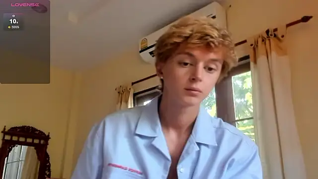 Snapshot of agelandreww chatting on February 28, 2026, 7:41 am agelandreww online show from February 28, 2026, 7:41 am