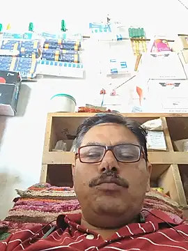 Snapshot of Srmotrs chatting on July 7, 2026, 7:23 am Srmotrs online show from July 7, 2026, 7:23 am