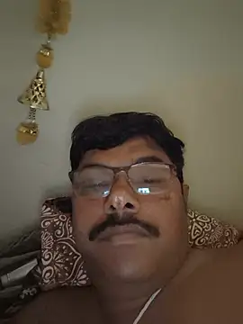 Snapshot of Srmotrs chatting on June 29, 2026, 1:23 am Srmotrs online show from June 29, 2026, 1:23 am