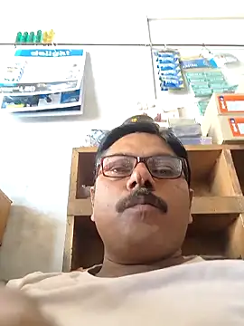 Snapshot of Srmotrs chatting on March 16, 2026, 7:34 am Srmotrs online show from March 16, 2026, 7:34 am