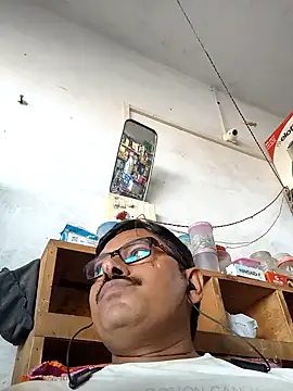 Snapshot of Srmotrs chatting on October 7, 2025, 11:22 am Srmotrs online show from October 7, 2025, 11:22 am