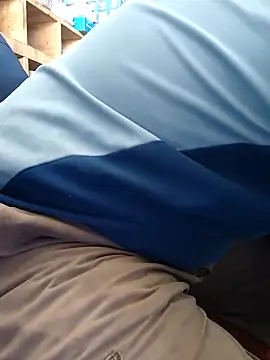 Snapshot of Srmotrs chatting on December 2, 2025, 6:59 am Srmotrs online show from December 2, 2025, 6:59 am