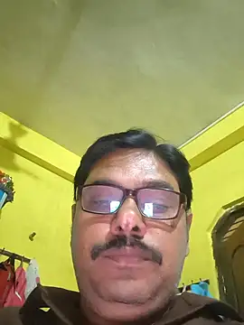 Snapshot of Srmotrs chatting on March 8, 2026, 12:52 pm Srmotrs online show from March 8, 2026, 12:52 pm