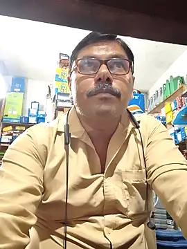 Snapshot of Srmotrs chatting on March 18, 2026, 2:08 pm Srmotrs online show from March 18, 2026, 2:08 pm