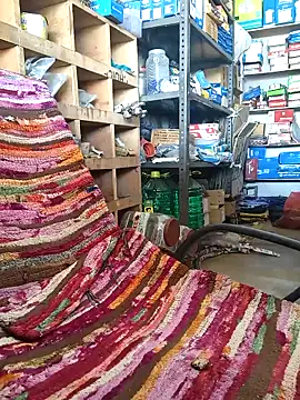 Snapshot of Srmotrs chatting on February 14, 2026, 5:51 am Srmotrs online show from February 14, 2026, 5:51 am