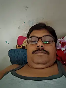 Snapshot of Srmotrs chatting on October 22, 2025, 3:17 am Srmotrs online show from October 22, 2025, 3:17 am