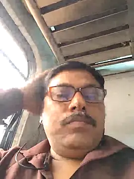 Snapshot of Srmotrs chatting on March 20, 2026, 2:12 am Srmotrs online show from March 20, 2026, 2:12 am