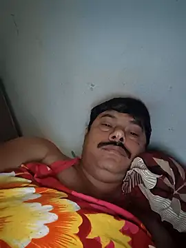 Snapshot of Srmotrs chatting on March 6, 2026, 1:44 am Srmotrs online show from March 6, 2026, 1:44 am