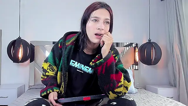 ValeryyGrace online show from February 22, 2025, 2:52 pm