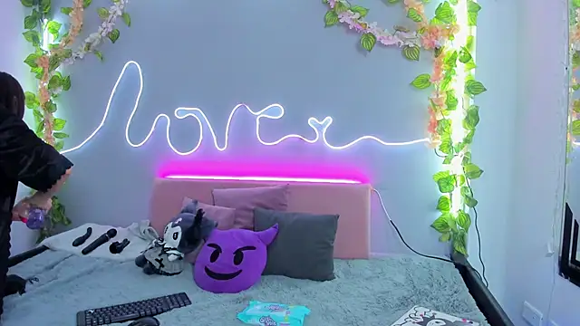 Snapshot of YouliteSllut2 chatting on January 3, 2025, 8:01 pm YouliteSllut2 online show from January 3, 2025, 8:01 pm