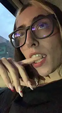 Snapshot of YouliteSllut2 chatting on February 27, 2025, 11:26 pm YouliteSllut2 online show from February 27, 2025, 11:26 pm