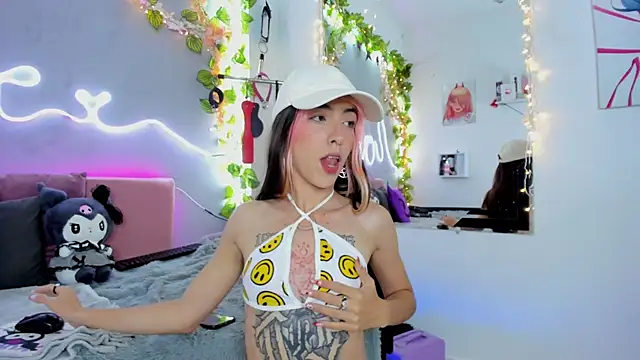 Snapshot of YouliteSllut2 chatting on February 13, 2025, 8:55 pm YouliteSllut2 online show from February 13, 2025, 8:55 pm