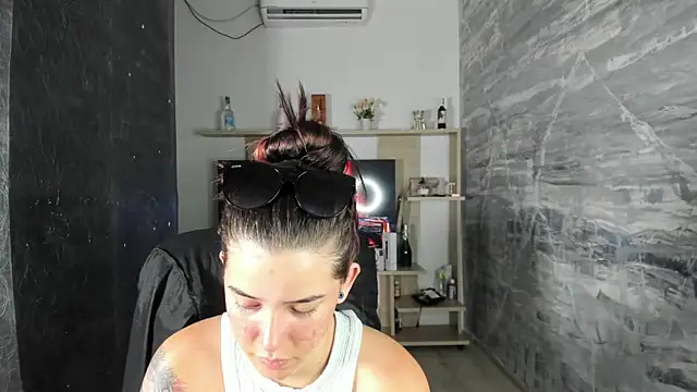 Snapshot of DeboraaLombardii chatting on January 9, 2025, 8:44 pm DeboraaLombardii online show from January 9, 2025, 8:44 pm
